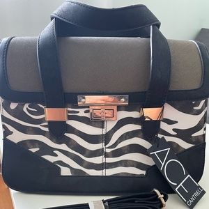 NWT Zebra print Green tote Hand bag With strap